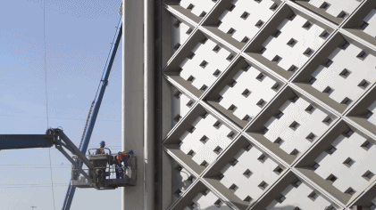 土豪又搞事了！沙漠中的星空高铁站！准备好光影梦幻的朝圣旅途