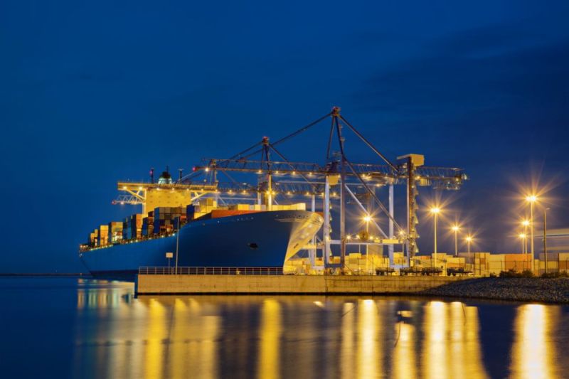 这家公司为旗下所有船舶改装LED照明灯，能效提升80%