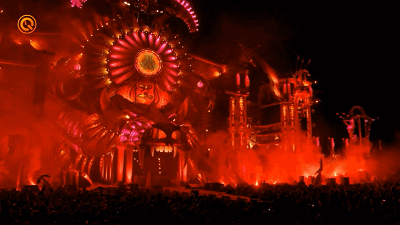 狂野的夏季灯光秀：音乐、舞台、灯光、烟火的奇幻国度