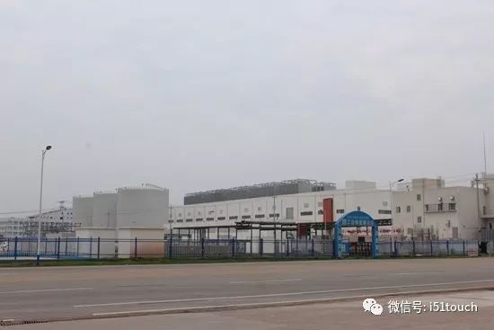 信利眉山在一年半时间就实现厂房投产和产线点亮，创造仁寿速度