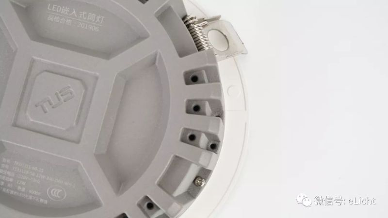 天花筒灯不专业？促销越多越心碎！