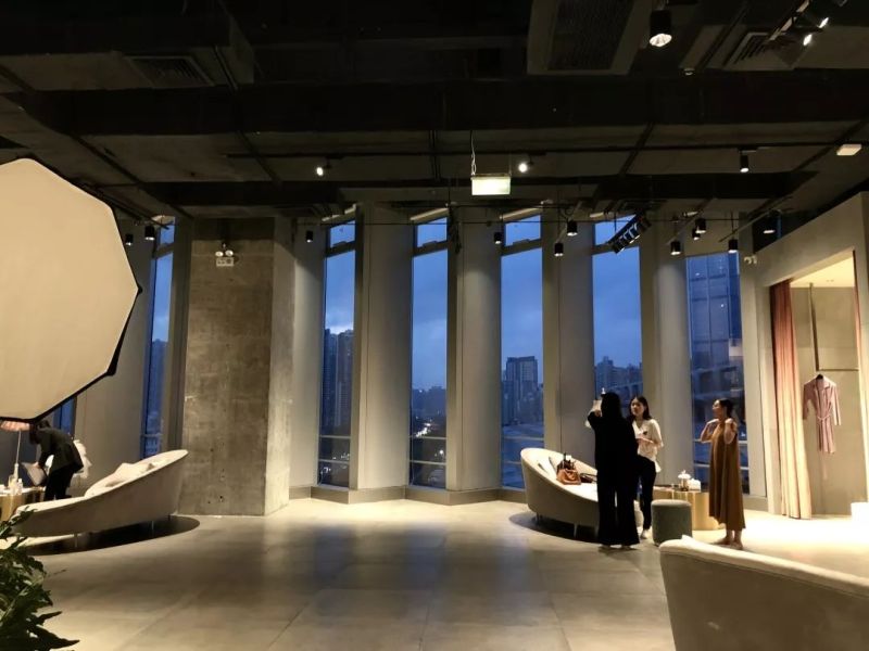 HDA新作 | ISA婚纱礼服馆，充满幸福感的光影空间