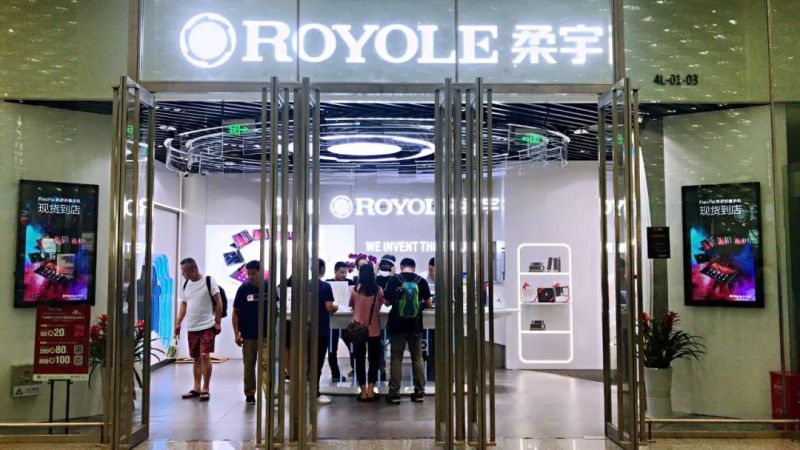 我们在深圳机场“种”了一棵柔性屏大树，然后...