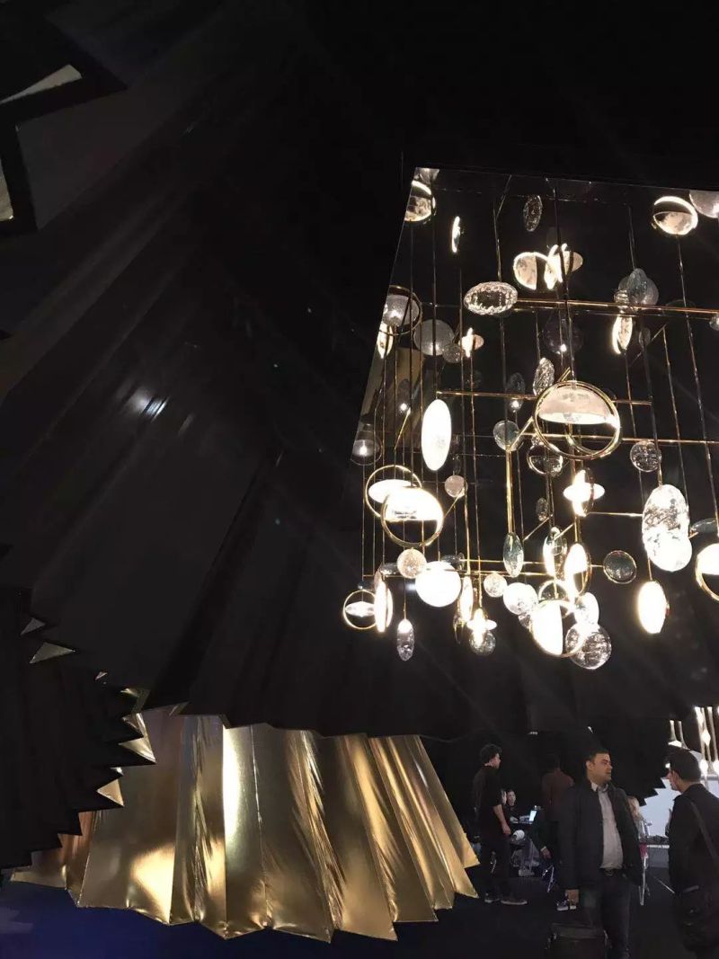米兰展上的最新灯光设计方向
