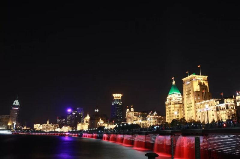 “上海·不夜的精彩”，看进博会如何打造黄浦江水中的高防水性照明！