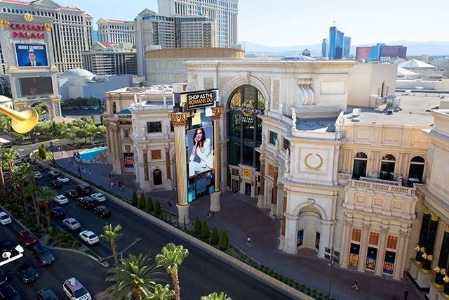 尖角过渡LED显示屏发明专利 实现转角屏技术