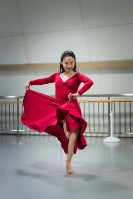 “艺”家 | 黄则玄：法兰西中国玫瑰的向“光”之路