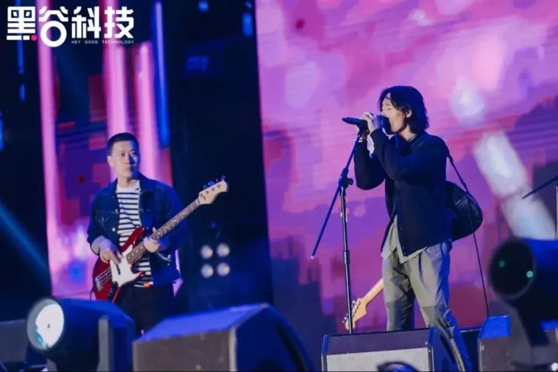 资讯 | 深德彩化身舞美艺术创造者，点燃威海之夜