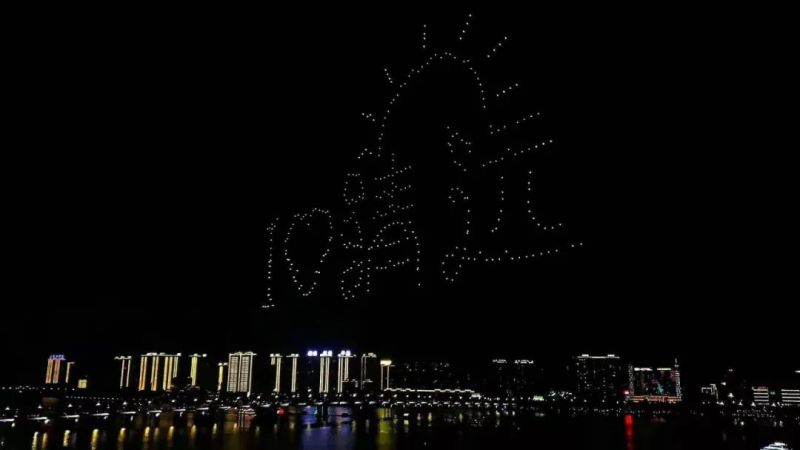 国庆假期，广东人朋友圈的灯光秀是什么样的？