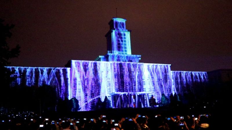 超震撼！南开大学上演“百年校庆灯光秀”