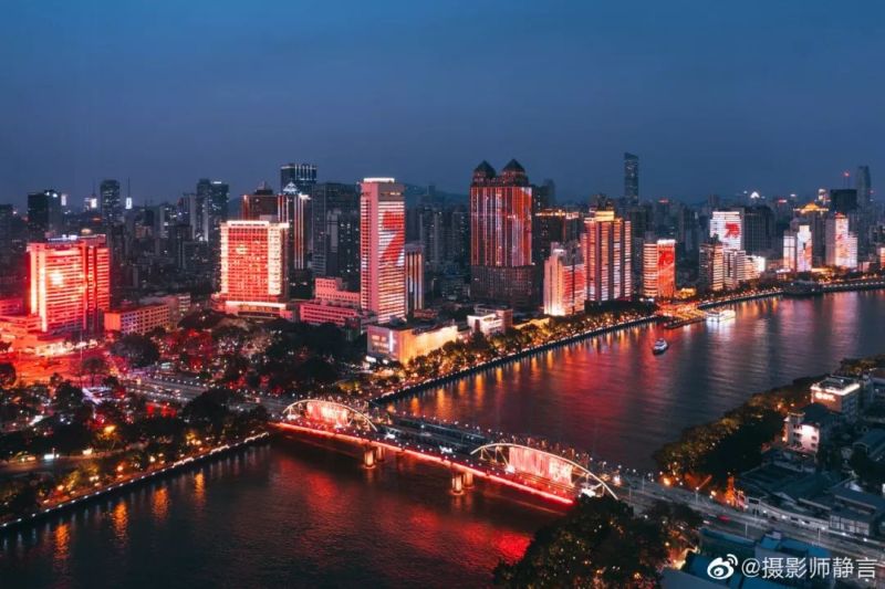 国庆假期，广东人朋友圈的灯光秀是什么样的？