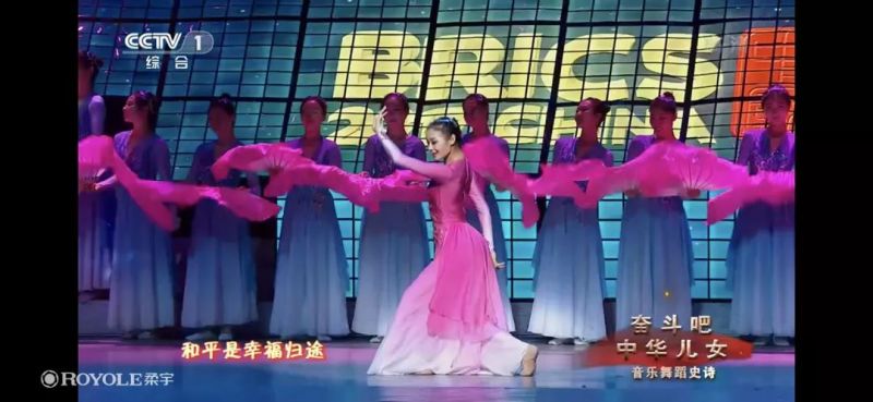 国庆70周年上的中国芯、中国屏