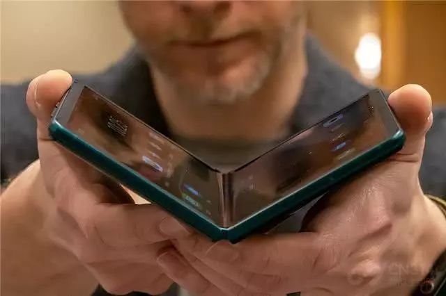 简直群魔乱舞！CES2020折叠屏全面爆发，概念机神仙大战