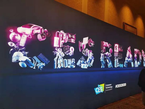 全球首款1.3寸2.6K微型显示器芯片发布，5G VR时代或已来临