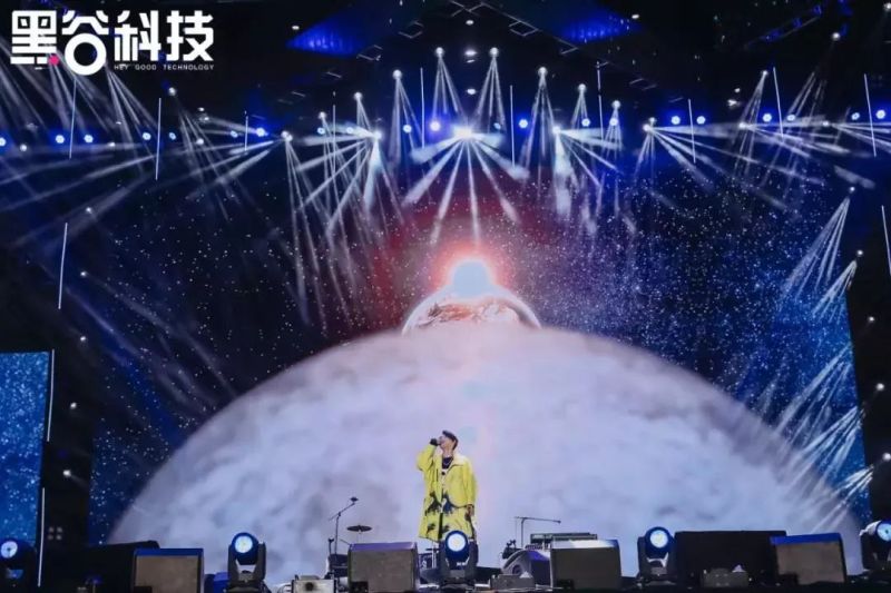 资讯 | 深德彩化身舞美艺术创造者，点燃威海之夜