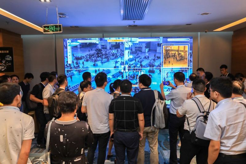 基于COB技术的大尺寸Micro LED技术进展如何？雷曼光电这样表示