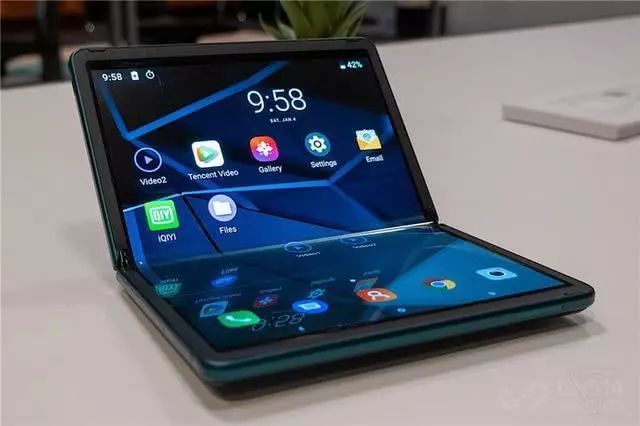 简直群魔乱舞！CES2020折叠屏全面爆发，概念机神仙大战