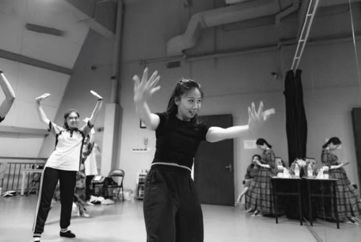 “艺”家 | 黄则玄：法兰西中国玫瑰的向“光”之路