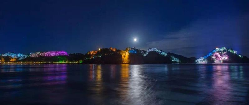 【国庆70周年利亚德巨献】为你欢呼，为你自豪