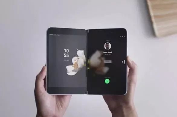 【微软发布会直击】Surface 折叠PC与手机都来了