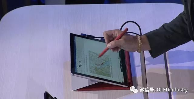 【微软发布会直击】Surface 折叠PC与手机都来了