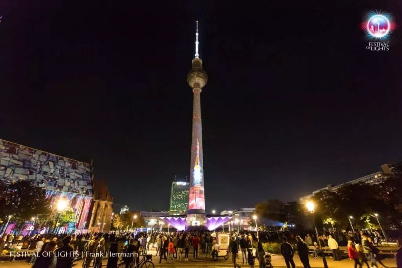 美翻！一年一度光之艺术的圣殿的柏林灯光节绚丽上演！