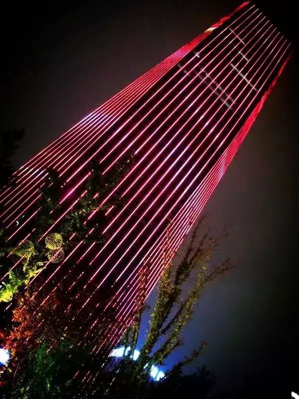 山西亮起来！流光溢彩迎“二青会”