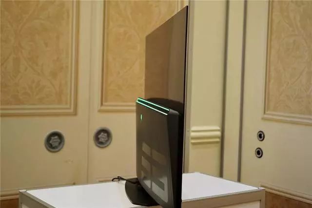 28000元！世界首款！55寸OLED显示器来了