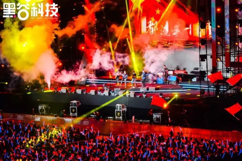 资讯 | 深德彩化身舞美艺术创造者，点燃威海之夜