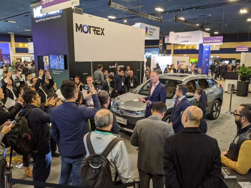 成就爱迪生和乔布斯的百年企业，这次盯上了谁？