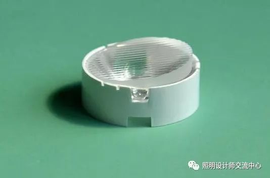 华而美隐形照树灯助力广州黄埔区景观亮化