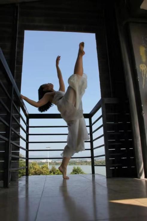 “艺”家 | 黄则玄：法兰西中国玫瑰的向“光”之路