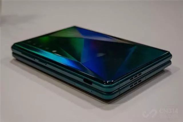简直群魔乱舞！CES2020折叠屏全面爆发，概念机神仙大战