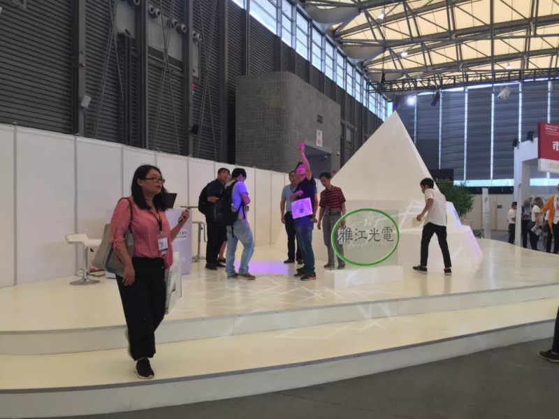 SILF|古埃及金字塔惊现雅江光电展位