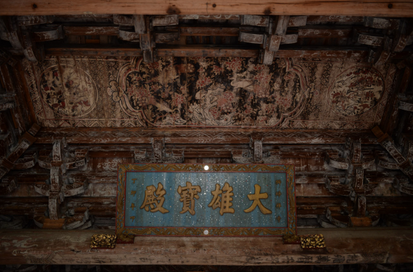 新年献礼：狮峰寺里三重光