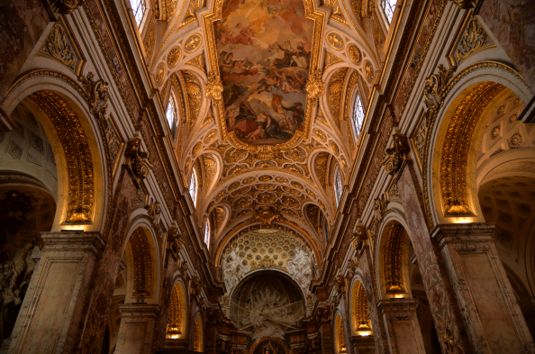 新年献礼：狮峰寺里三重光