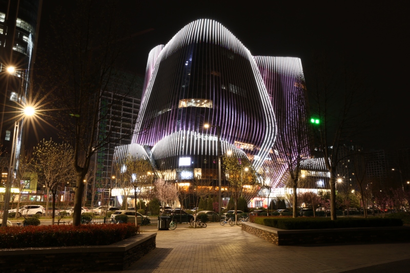 解锁网红打卡地：郑州局外·太格茂的灯光是如何吸引人的？