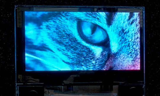 X-Celeprint采用BluGlass生产工艺开发出2000尼特MicroLED显示屏