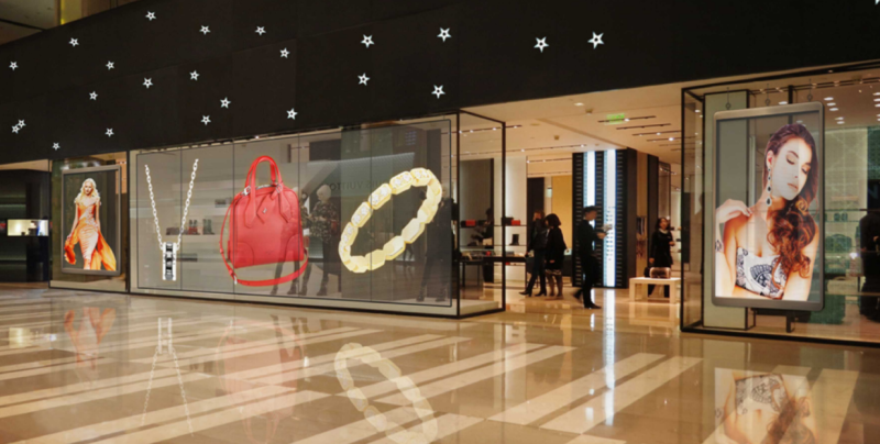 COB全天候通透屏在商业显示中的场景应用