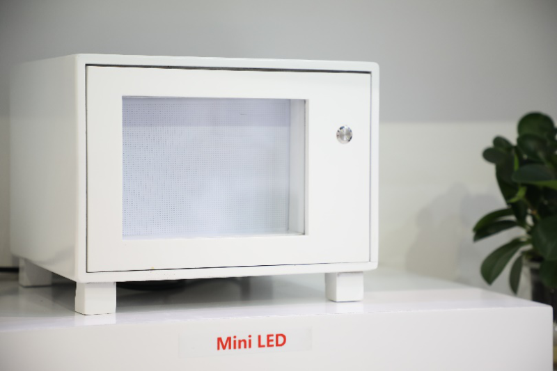 别挤啦，晶科同学的展台要被挤爆啦