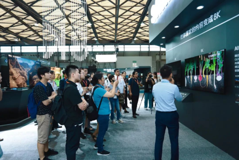 三星QLED 8K电视惊艳亮相