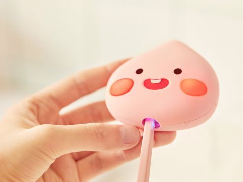 韩企Kakao Friends推出版UV LED牙刷消毒器