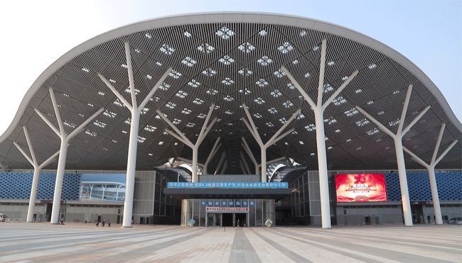 行家大数据 · 2019年度影响LED显示屏产业的重要案例