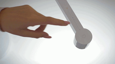 戴森又发布了一款灯，能根据人的年龄调光！？ 