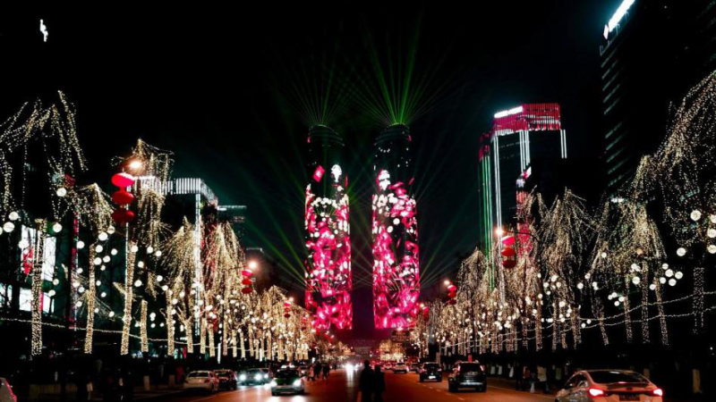 携手京东方！信达光电2727CREE灯珠打卡“成都双子塔”