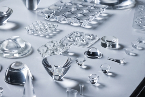 IL Science，获得专利的硅树脂镜片紫外线固化技术