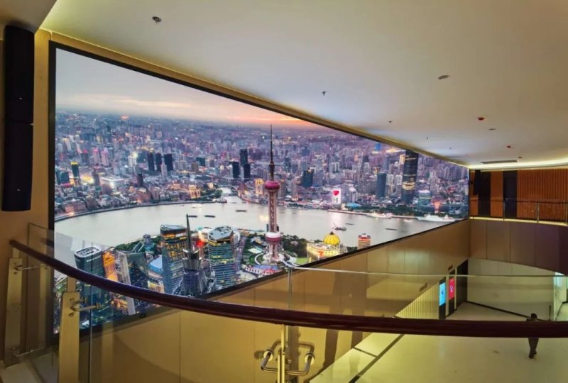 上海电影节星光璀璨，洲明大屏再度点亮国际传媒港