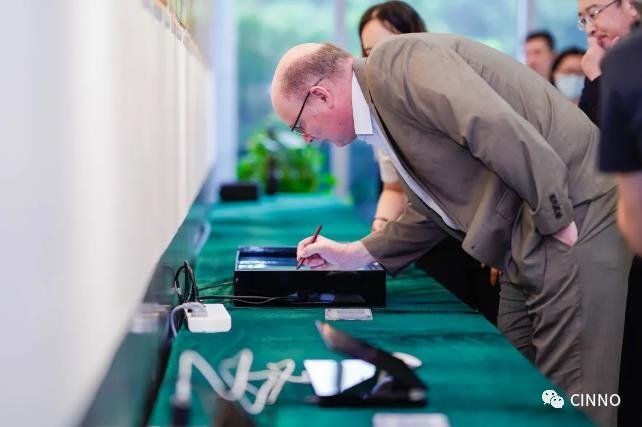 龙腾光电液晶屏获颁TüV莱茵Eyesafe显示认证