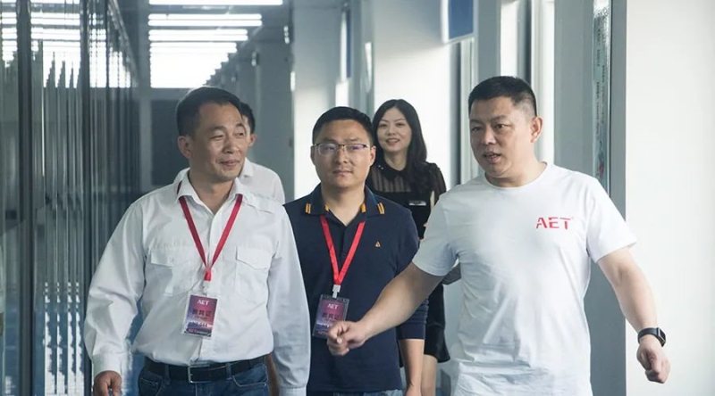 3月18日，AET“双喜临门”，“两会”并行