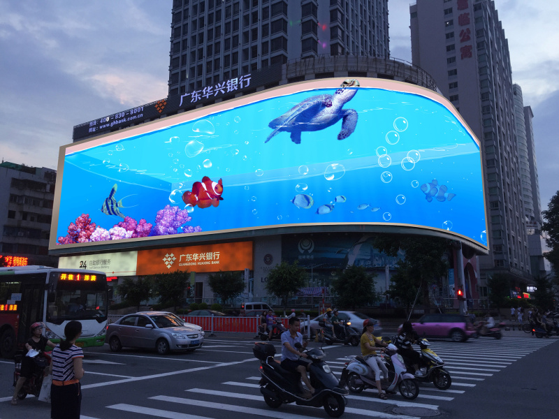 点亮行业的春天—奥拓立翔万级亮度H10誓做引领户外广告的LED时尚宠儿